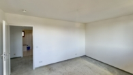 Schlafzimmer P2 - 2-Zimmer-Dachgeschoss-Wohnung mit zwei Terrassen und Tiefgaragenstellplatz