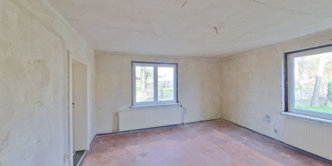 Haus mit Potenzial: 6 Zimmer, großer Garten und ruhige Lage in Bornim, 14469 Potsdam, Doppelhaushälfte