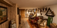 Homestaging-Bild „Partyraum im Keller“ - EFH mit zusätzlichem Bungalow, weiterem Baufeld am Wald in Potsdam