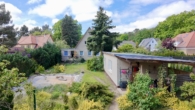 Blick auf das Haus aus dem Garten - Drohne - EFH mit zusätzlichem Bungalow, weiterem Baufeld am Wald in Potsdam