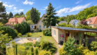 Blick vom Garten auf das Haus - Haus + Bungalow mit vielen Gestaltungsmöglichkeiten & weiterem Baufeld in Potsdam