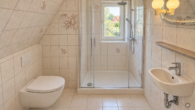 Badezimmer OG - KI Einrichtungsbeispiel - Haus + Bungalow mit vielen Gestaltungsmöglichkeiten & weiterem Baufeld in Potsdam