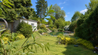Blick in den Garten - Teichvariante - KI - Haus + Bungalow mit vielen Gestaltungsmöglichkeiten & weiterem Baufeld in Potsdam