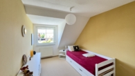 OG Zimmer 2 - Modernisiertes Haus mit Traumgarten & zusätzlichem Baulandpotenzial