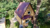 Schräg von oben - Bewährtes Handwerk trifft moderne Technik – Ihr zukunftssicheres Zuhause mit Charakter