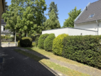 Auffahrts / 2 Stellpätze - solides EFH (6 Zi) ruhig gelegen im Grünen, Sonnenterrassen