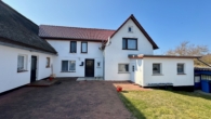 Innenhof - Hiddensee / Neuendorf – Haus mit 3 Ferienwohnungen nahe Strand !