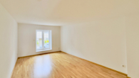 10_Zimmer_02 - Ruhig wohnen, zentral leben – 4 Zimmer mit Charakter, großem Balkon & Stellplatz im Innenhof