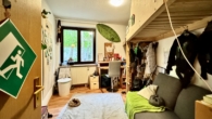 Schlafzimmer 1 - Weitwinkel - Großzügige 4-Zimmer-Eigentumswohnung in grüner Wohnlage von Wilhelmshorst