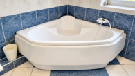 Badezimmer2.OG Links - Es kommt auf die Größe an ! Zwei luxuriöse Altbauwohnungen im Herzen Potsdams.