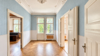 Blaues Zimmer 2.OG Links - Es kommt auf die Größe an ! Zwei luxuriöse Altbauwohnungen im Herzen Potsdams.