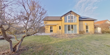 Hochwertiges Einfamilienhaus mit traumhaftem Ausblick und Wellnessbereich in Potsdam-Satzkorn, 14476 Potsdam, Einfamilienhaus