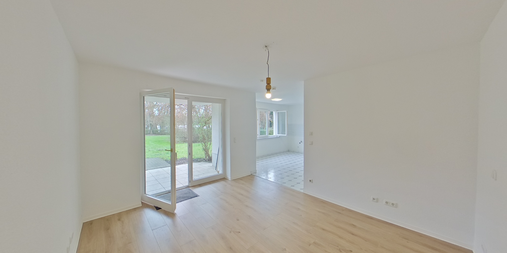 Wohnzimmer : Balkon : Küche