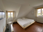 Elternschlafzimmer 1.OG - Insel Rügen – Ferienhaus nahe Strand – direkt vom Eigentümer