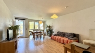 Wohnzimmer - Weitwinkel - Wohnung mit Süd-West-Balkon & Tiefgaragenstellplatz in Babelsberg